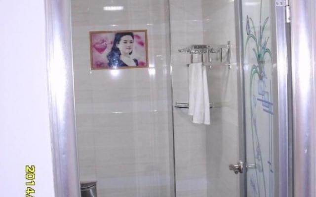 Zhu Xian Hotel – Bathroom – Shangrao