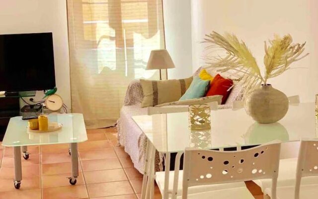 Apartment With One Bedroom In La Ciotat, With Wonderful Mountain View, Furnished Terrace And Wifi 500 M From The Beach