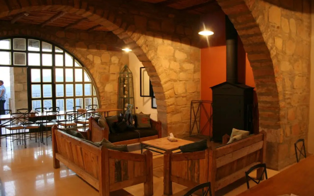 Dana Guest House