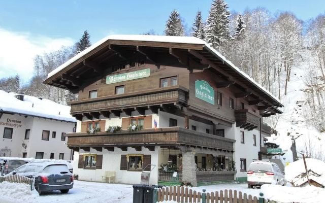 Spacious Apartment in Salzburg near Ski Area
