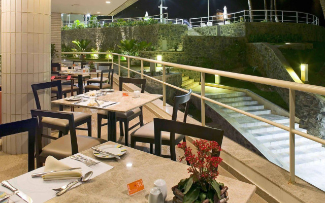 Mercure Salvador Rio Vermelho Hotel