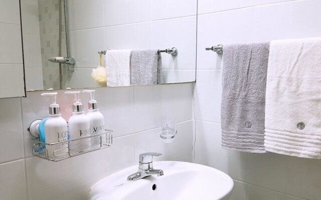 Modern & Gallery House