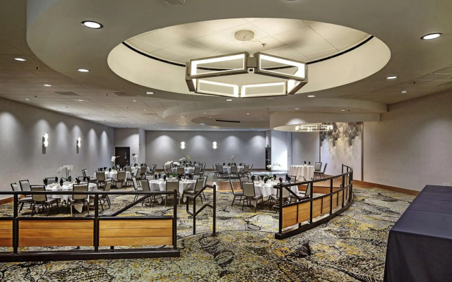 DoubleTree by Hilton Hotel Modesto