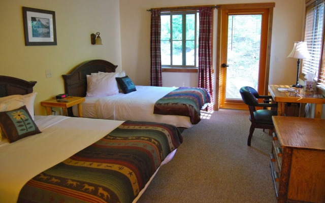 Glacier Guides Lodge