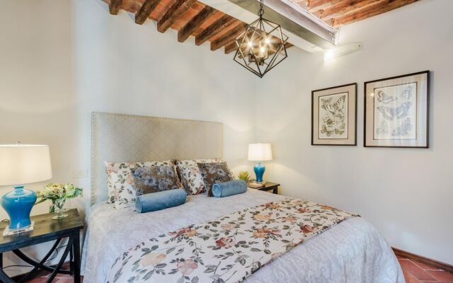 Casa Genny in Lucca With 1 Bedrooms and 1 Bathrooms