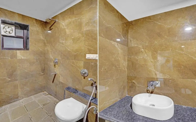 OYO Townhouse 1044 Hotel Tovo