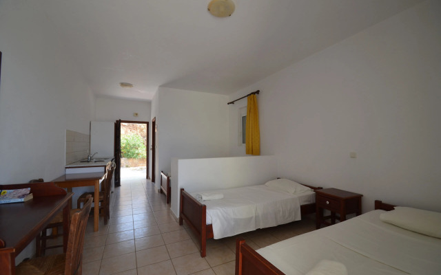 Marianthi Studios & Apartments