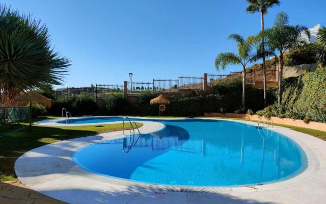 Spacious two bedroom apartment 1012