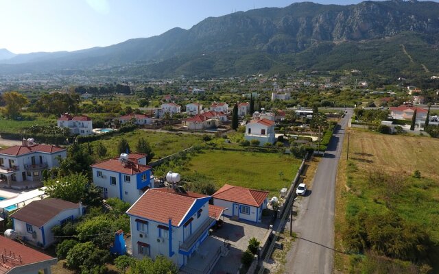 Fruit Tree Villa 3 Double Bedrooms With Spectacular Mountain Sea View