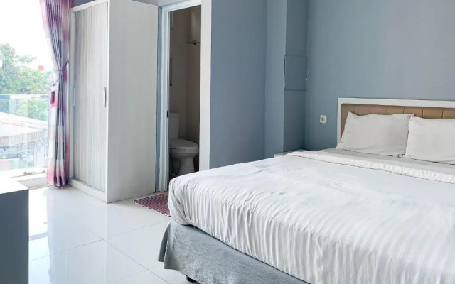 The Karins Guesthouse by OYO Rooms