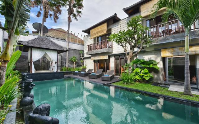 The Khayangan Dreams Villa, Seminyak