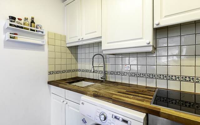 Converted Brewery Apartment With Terrace