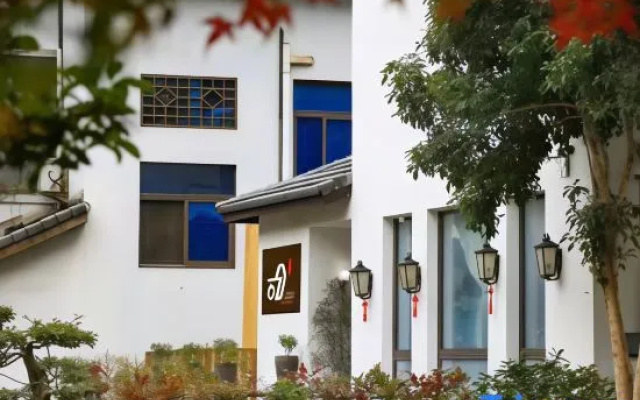 Zhongling Waterfront Camping Hot Spring Holiday Meisu (West Lake Lingyin Scenic Area Branch) – Exterior – Hangzhou