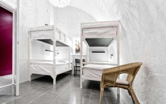 Ramilton Old Town Hostel