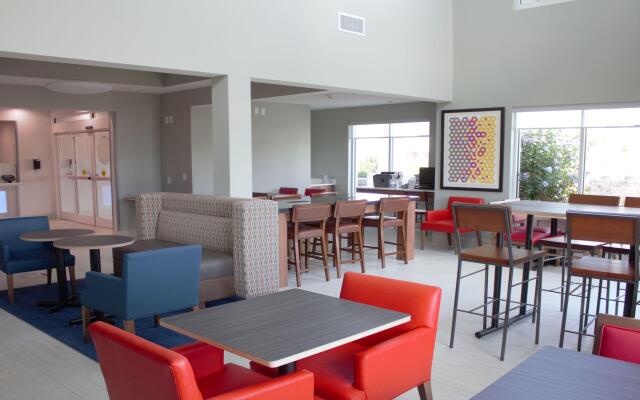 Holiday Inn Express & Suites Somerset Central, an IHG Hotel