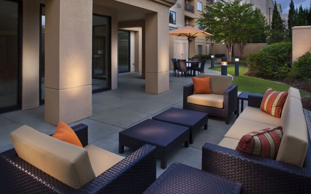 Courtyard Birmingham Colonnade/Grandview