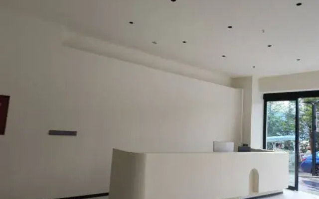 Dali Mubo Holiday Sea View Hotel (Ideal Village Branch)