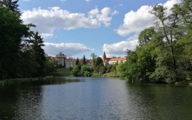 Hotel Tulipan Pruhonice