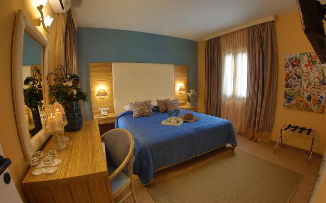 Dolphin Bay Seaside Resort & Suites