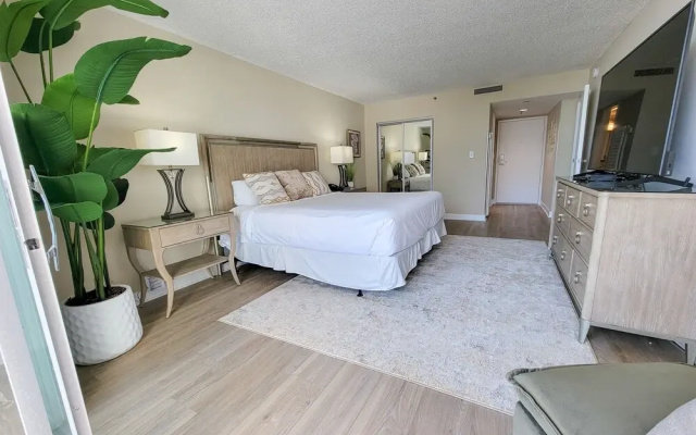 1003 South Hampton 2 Bedroom Condo, Myrtle Beach