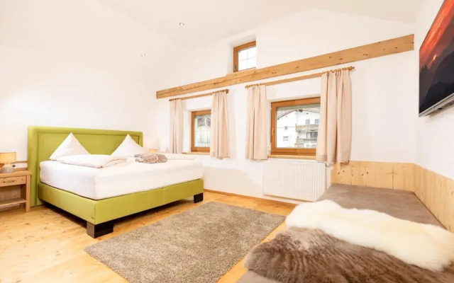 Holiday Home, Strass im Zillertal