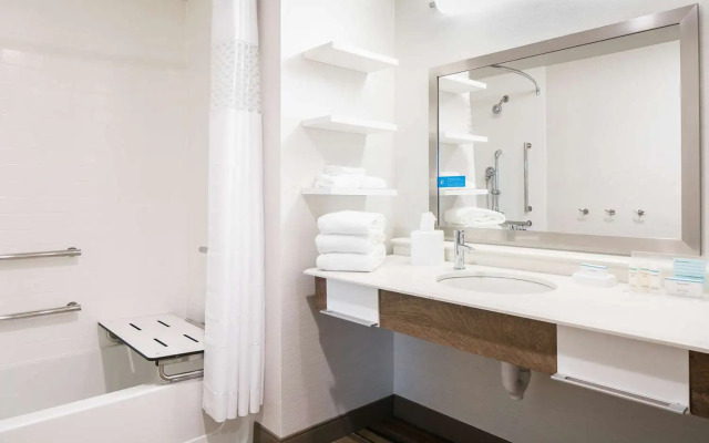 Hampton Inn & Suites Mason City