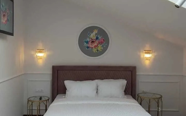 Old Town Luxury Suites