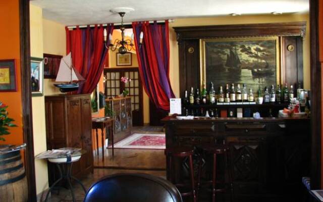 Hotel De la Corniche