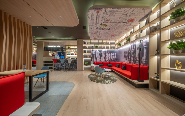 Ibis Hotel (Jinchang Guofang Plaza)