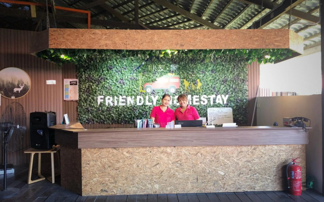 Gayang friendly water house homestay