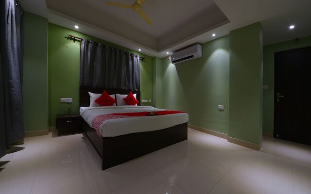 OYO Flagship 630 VIP Road