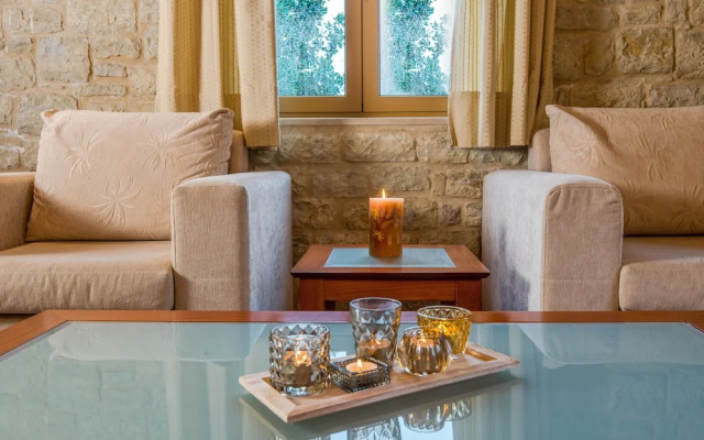 Enastron Villas