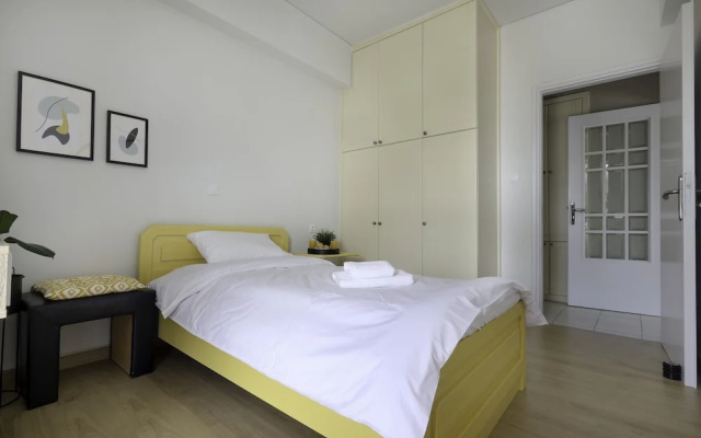 Renaissance City Apartment