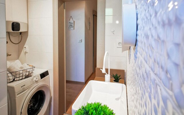 Amazing Apartment in Liznjan With Wifi and 2 Bedrooms