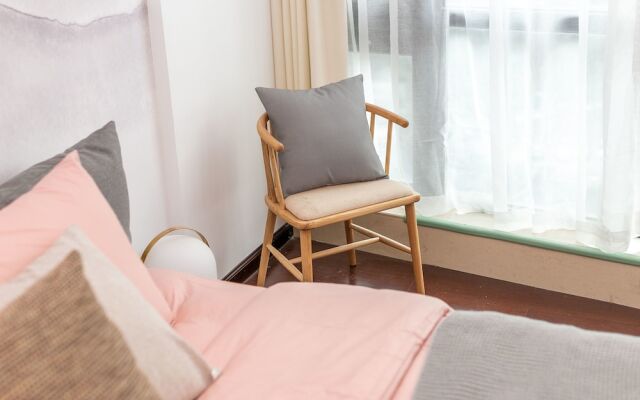 Locals Boutique Apartment Huafa Plaza 27