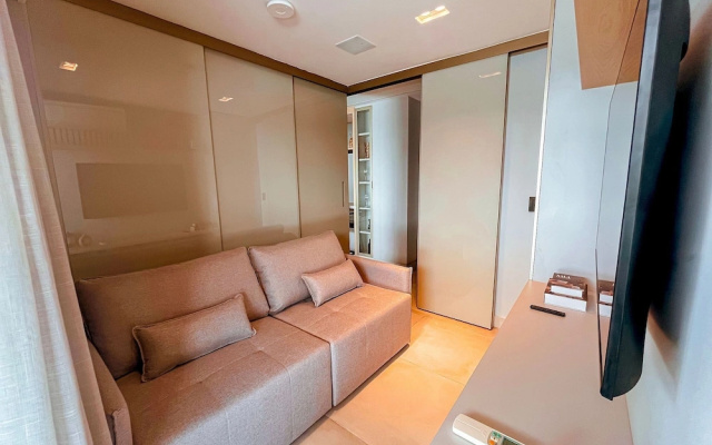 Hyde Park Premium - by Living