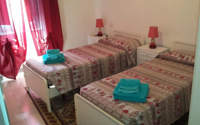 Domo Tia Rosina (I.U.N. P3203)