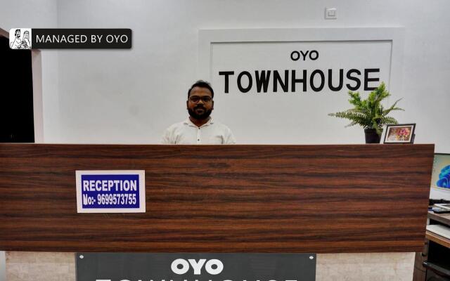 Super OYO Townhouse 1218 Imperial Inn