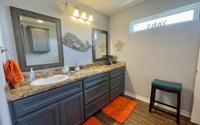 Mimosa Manor 3 Bedroom Home by Redawning