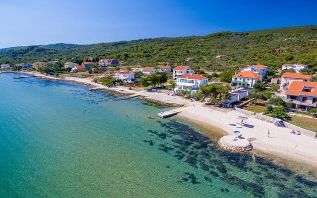 Gorgeous Mobile Home With Terrace Situated Near the Beach