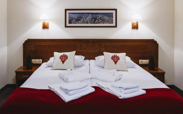 Hotel Logos