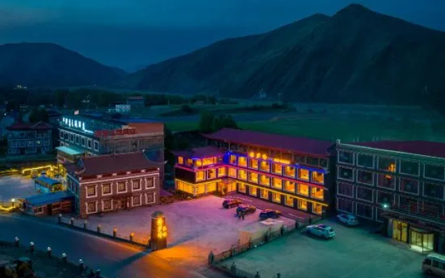 Gesaling Boutique B&B (Kangding Xinduqiao)