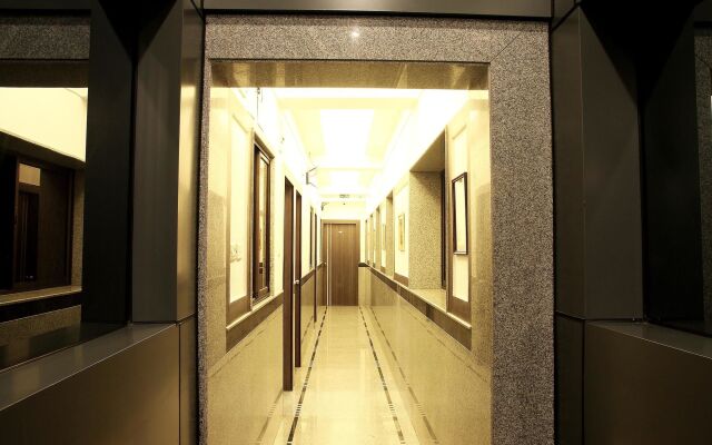 OYO Premium Merlin Homeland Mall