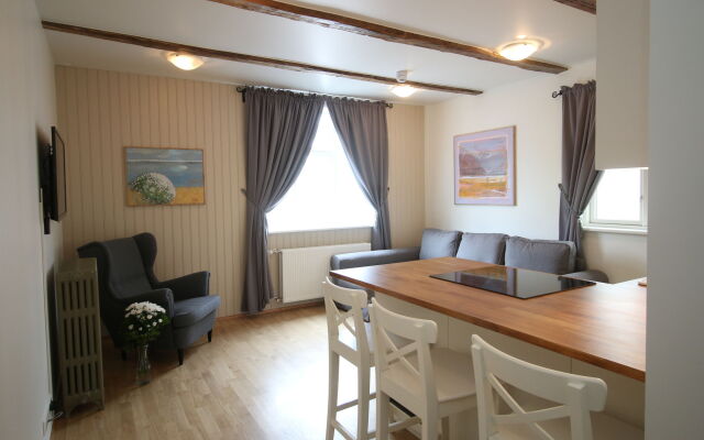 Acco Ice Apartments