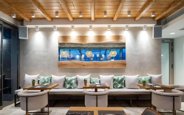 Sea Level Hotel