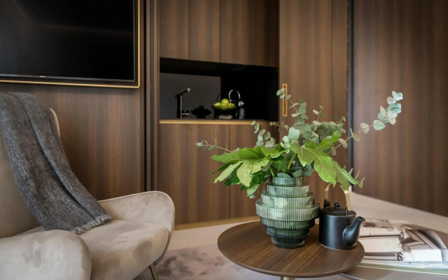 We Me Suite Hotel