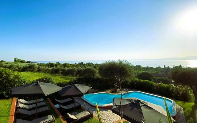 VILLA SETTANTA Lago di Garda - Heated Pool on request