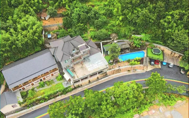 Moganshan Mountain Farmhouse