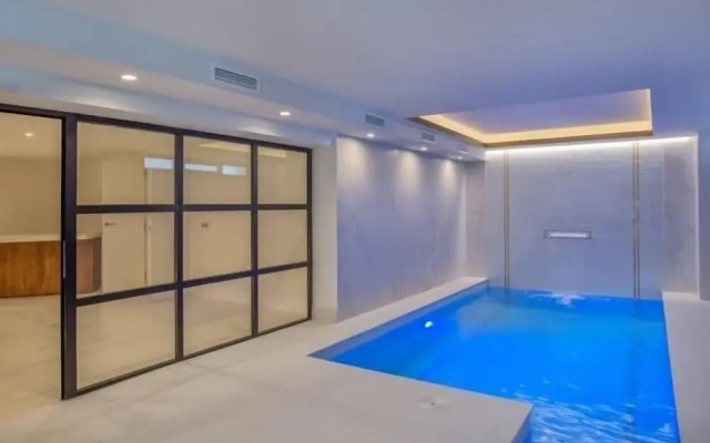 Sunrise Villa Marbella by Lodgerstrip