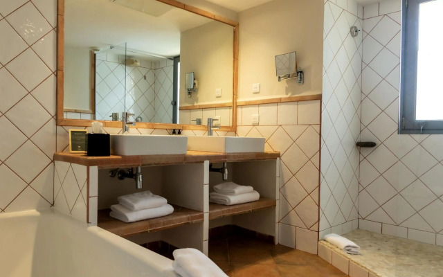 Casa Santini x Roc Seven